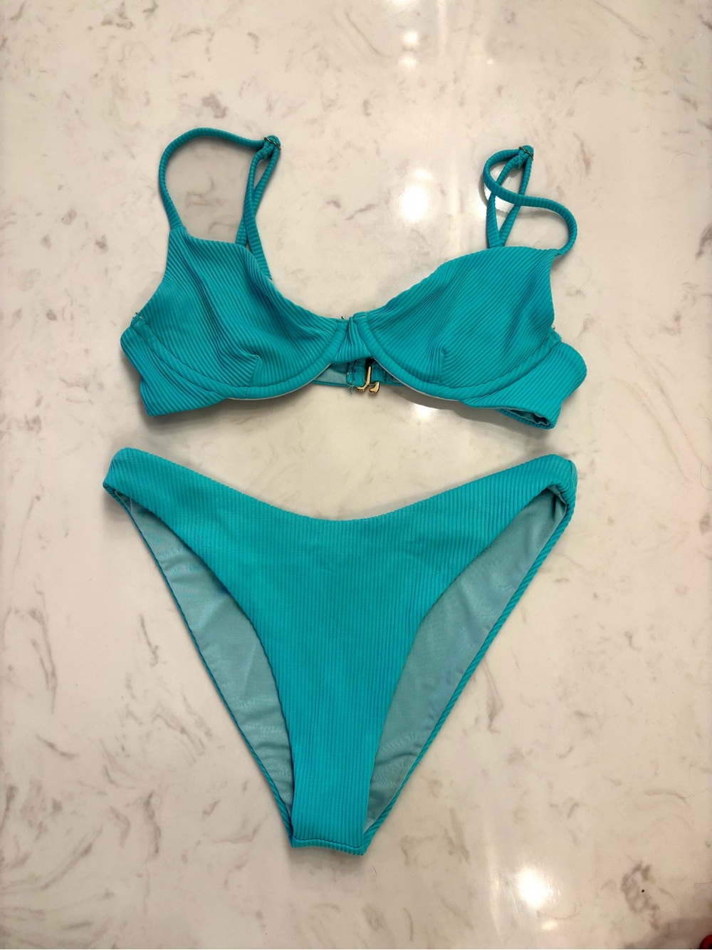 Beach Riot Womenโs Turquoise Ribbed Underwire Bikini Set